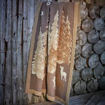Produktbild für 'Wärmende Walk-Wolldecke mit Tannenwald-Relief-Motiv'