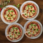 Produktbild für '4er-Set Italienischer Pizzaboden - einfach belegen und minutenschnell backen'