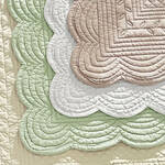 Produktbild für 'Tischläufer: Meisterwerke traditioneller Handwerkskunst: Tischwäsche Quilt'