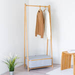 Produktbild für 'Faltbare Design-Garderobe mit Staufach schafft nachhaltig Ordnung'