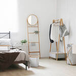 Produktbild für 'Faltbare Design-Garderobe mit Staufach schafft nachhaltig Ordnung'