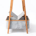 Produktbild für 'Faltbare Design-Garderobe mit Staufach schafft nachhaltig Ordnung'