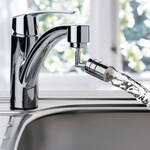 Produktbild für 'Strahlregler-Aufsatz macht jeden Wasserhahn zur flexiblen Schwenkbrause, Strahlregler, Wasserhahn Sieb'