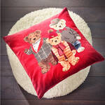 Produktbild fr 'Dekokissenhlle mit 3 Bren - Kissenhlle Rot, Motiv drei Teddys, 100 % Polyester, 45/45 cm'