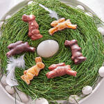 Produktbild für 'Feinste Edelmarzipan-Osterhasen mit Schokoladen-Kuvertüre oder klassisch geflämmt'