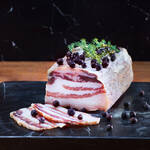 Produktbild für 'Italienische Wacholder-Pancetta - würziger Bauchspeck'