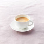 Produktbild für 'Kaffeetasse mit Untertasse: Zeitlos schönes Fine Bone China Geschirr'