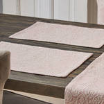 Noble Matelassé-Tischsets mit opulent eingewebtem Muster