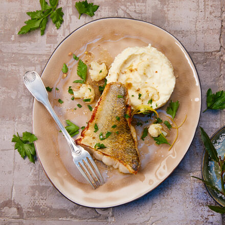 Produktbild für '  Low Carb Knuspriges Zanderfilet auf Blumenkohl Püree'