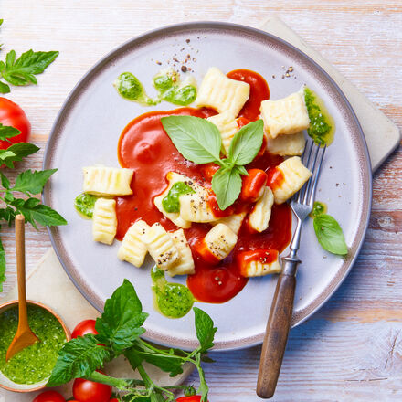 Produktbild für ' Ricotta-Gnocchetti, Tomatensugo und Basilikum-Pesto '