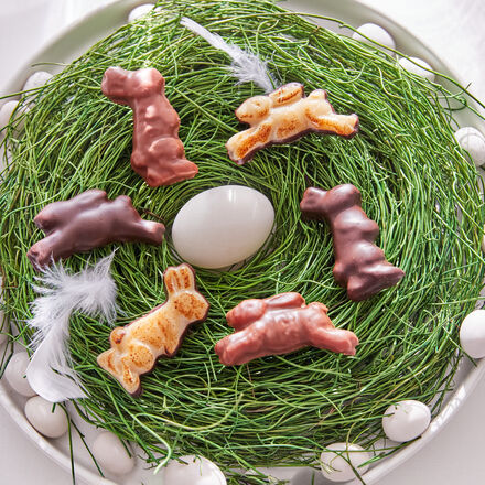 Produktbild für 'Feinste Edelmarzipan-Osterhasen mit Schokoladen-Kuvertüre oder klassisch geflämmt'