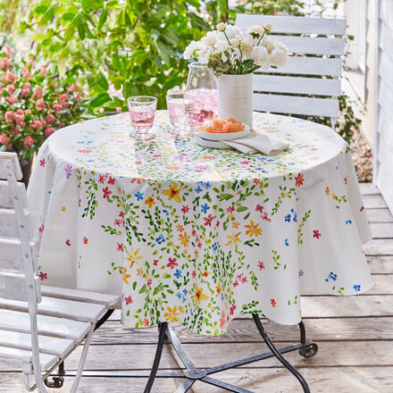 Produktbild für 'Fleckabweisende Blümchen-Tischdecke mit Faserschutz'