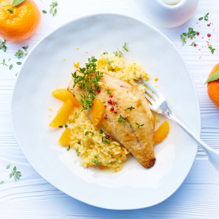 Produktbild für 'In Mandarinenöl gebratenes Doradenfilet auf Mandarinen Risotto'