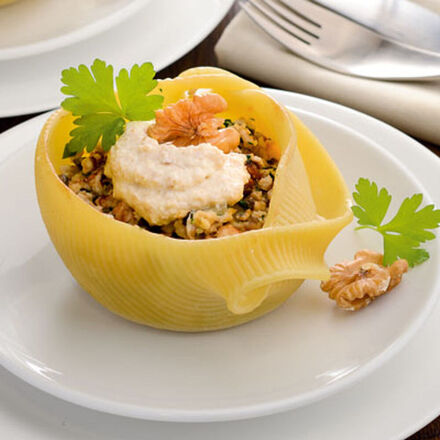 Produktbild für 'Muschelnudeln mit Champignon-Geflügelfüllung und Salsa di Noci'