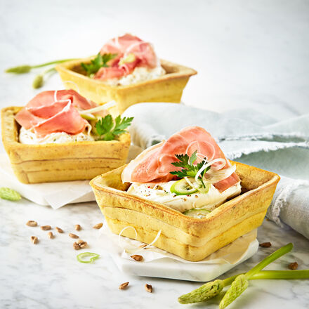 Produktbild für 'Pikant gefüllte Brot-Waffelkörbchen'