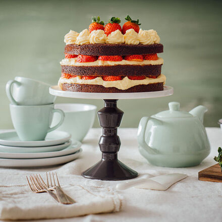 Produktbild für 'Schoko-Rumtorte mit Vanillecreme und Erdbeeren'