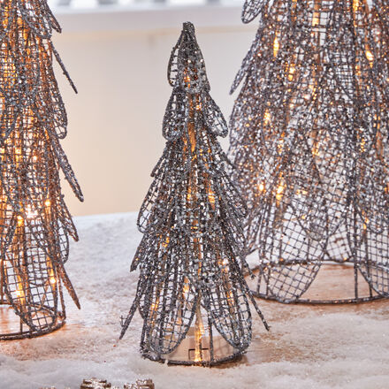 Produktbild fr 'Silberfarbene Deko-Tannenbume glitzern zum Fest'