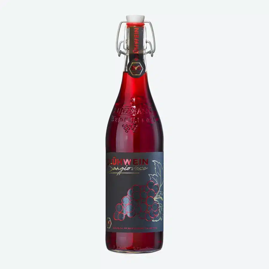 Roter Bio-Glühwein aus toskanischem Sangiovese in Flasche