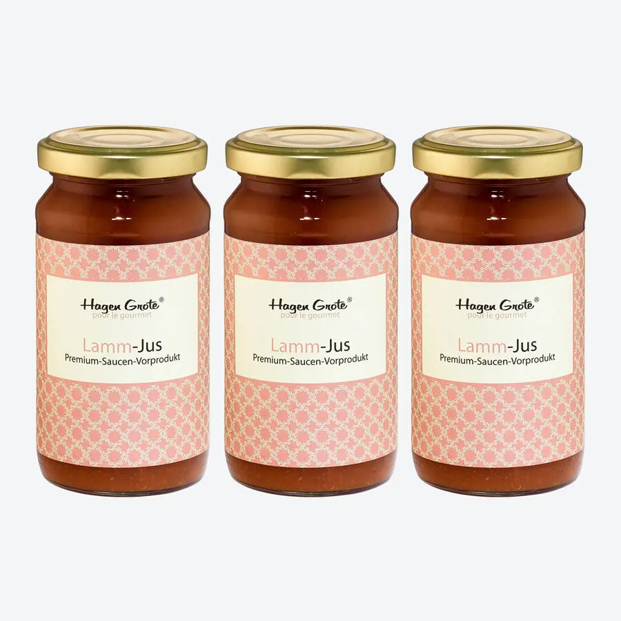Drei Gl&auml;ser Lamm-Jus von Hagen Grote mit rosa Etikett und goldfarbenem Schraubdeckel